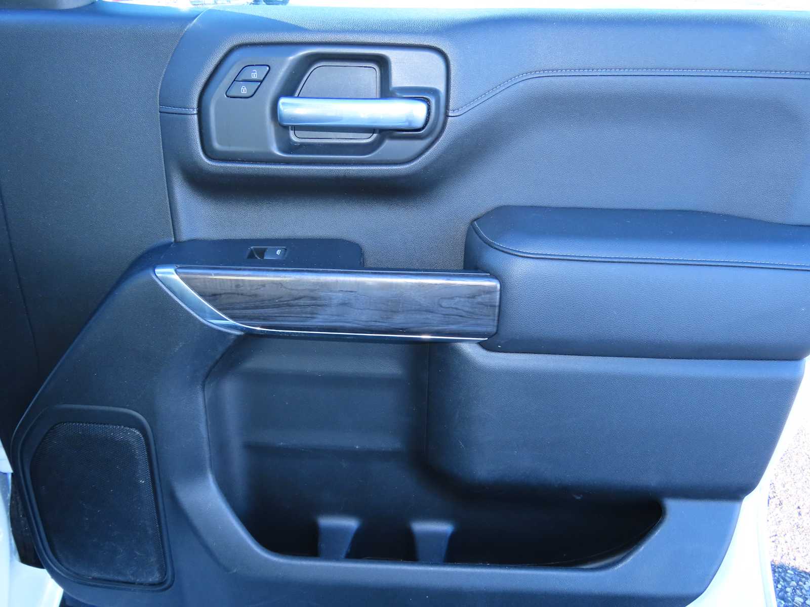 Thumbnail: 2020 Chevrolet Silverado 1500 - 22