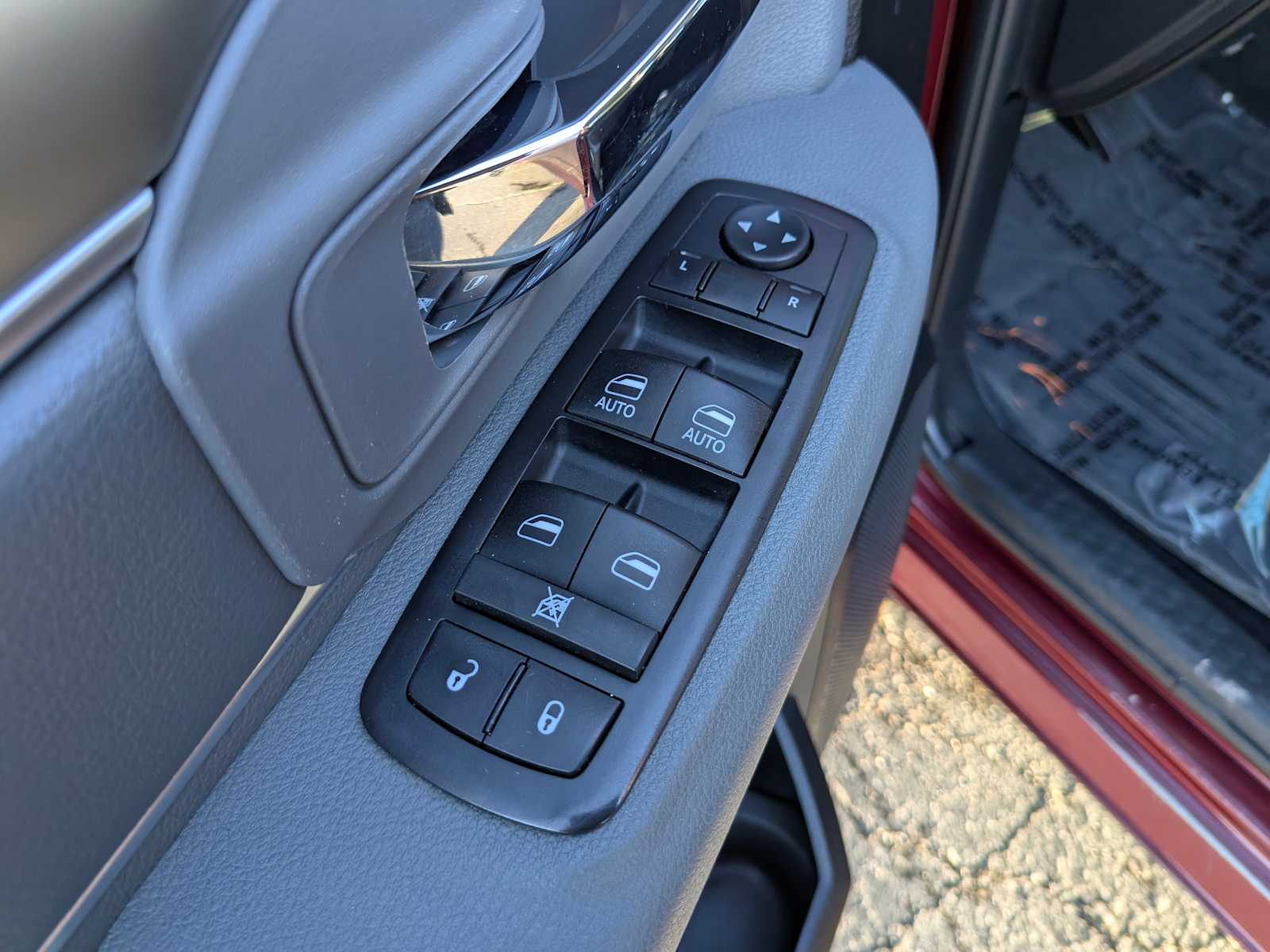 Thumbnail: 2019 RAM 1500 Classic - 21