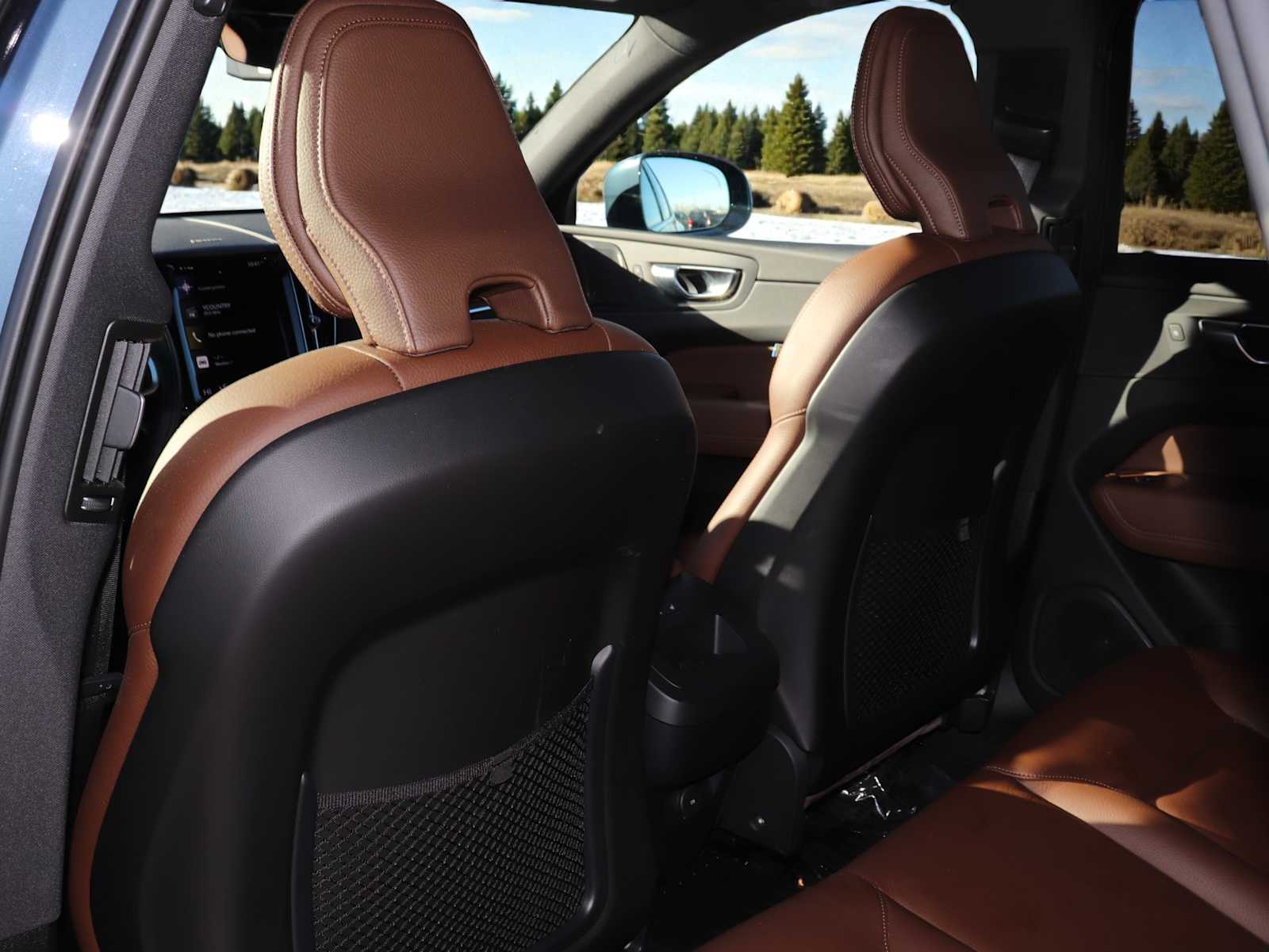 Thumbnail: 2021 Volvo XC60 - 18