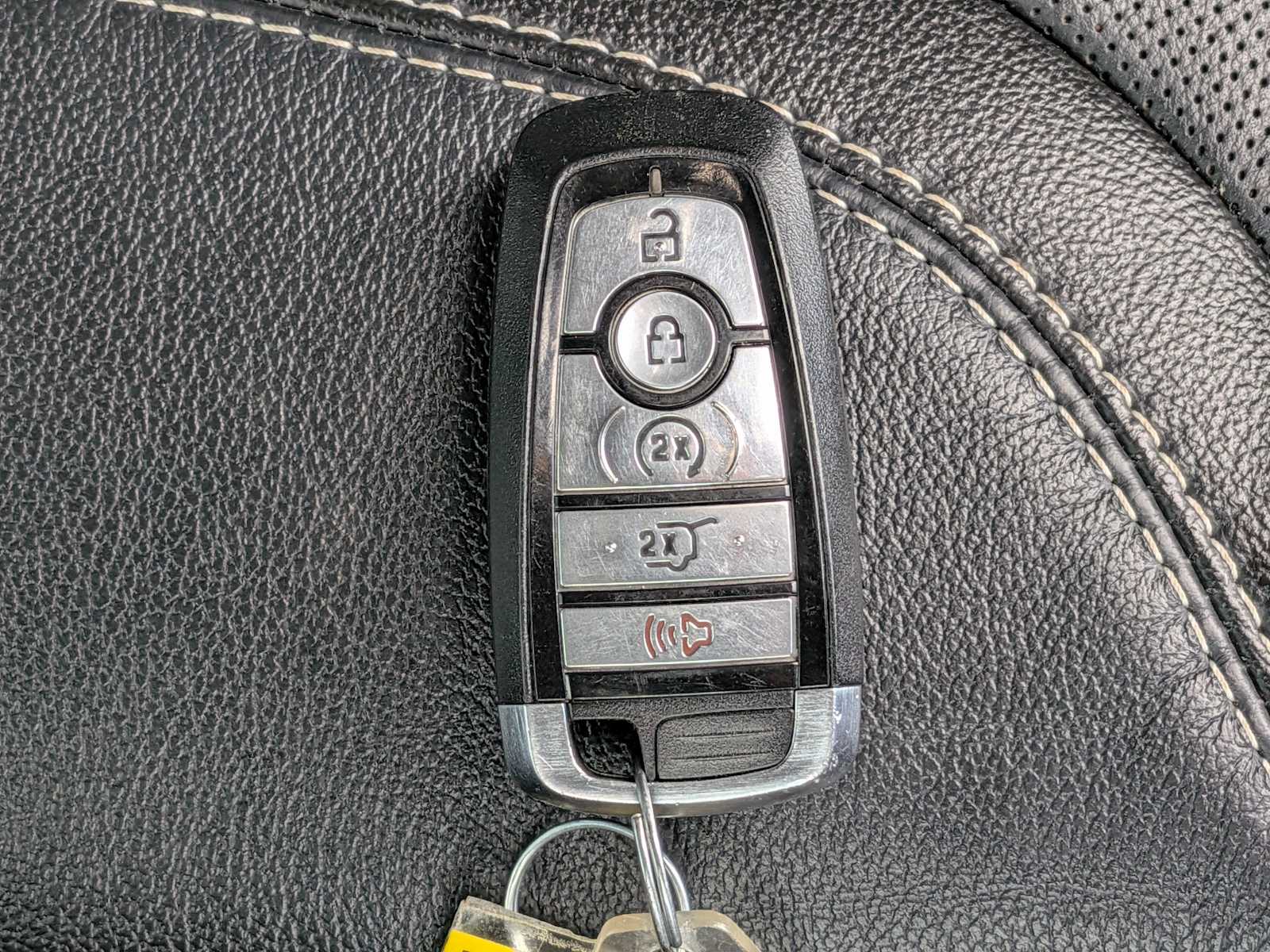 Thumbnail: 2022 Ford Explorer - 33