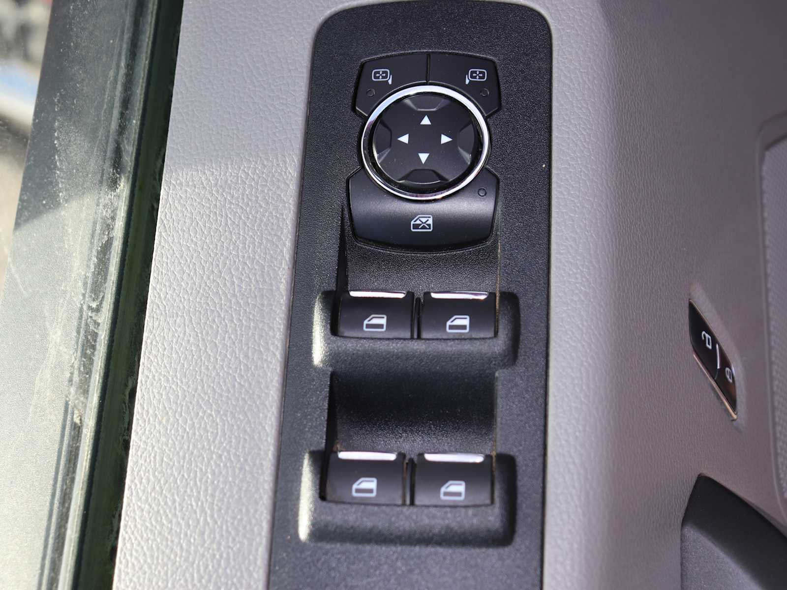 Thumbnail: 2015 Ford F-150 - 18