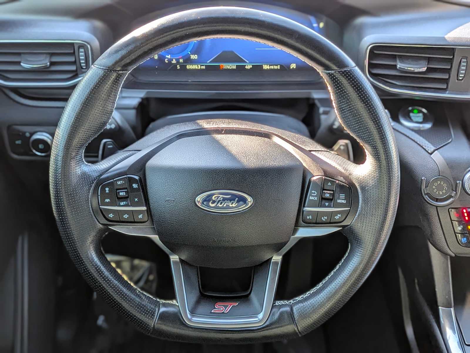 Thumbnail: 2020 Ford Explorer - 26