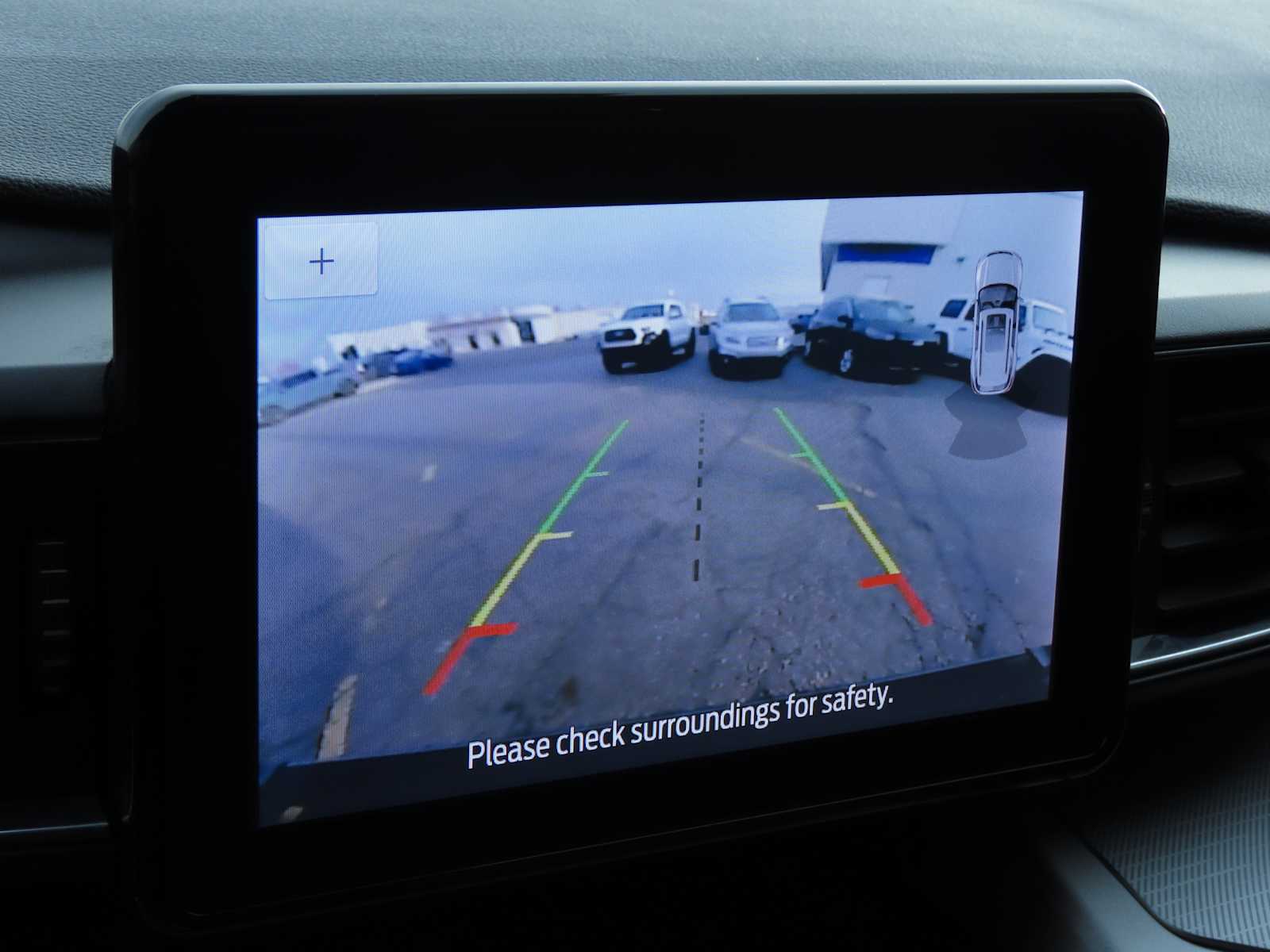 Thumbnail: 2022 Ford Explorer - 36