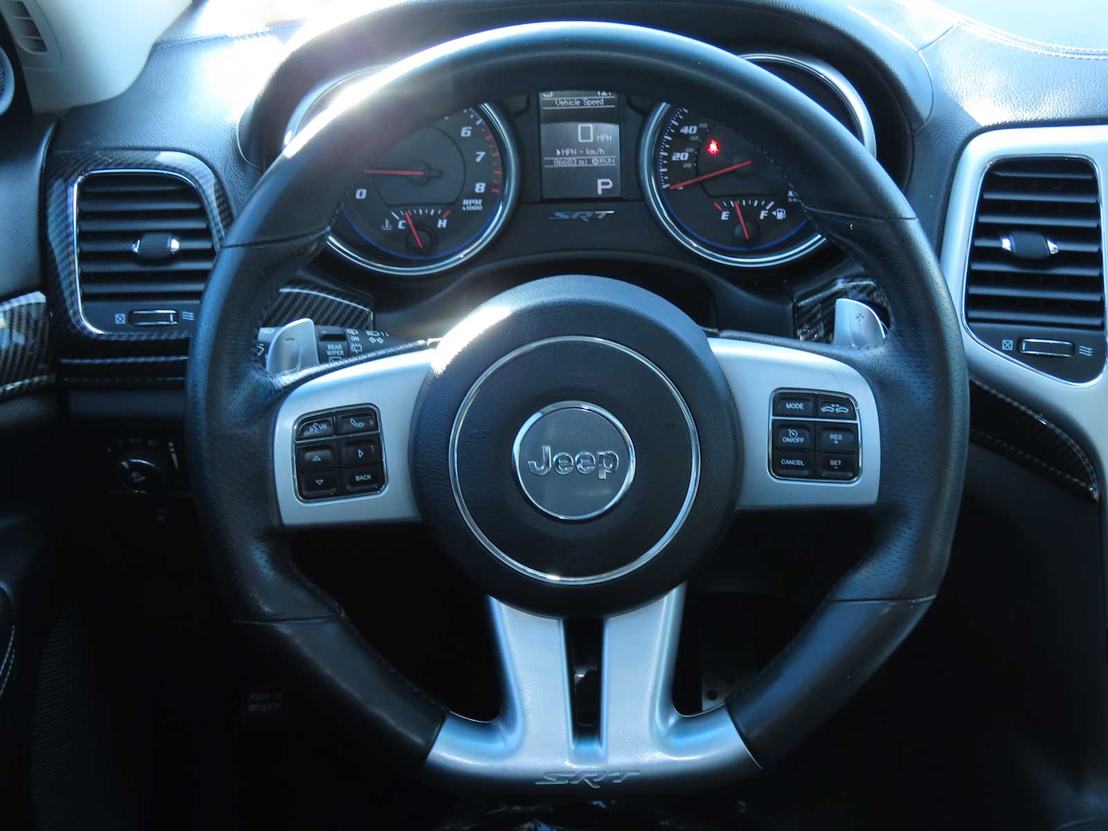 Thumbnail: 2013 Jeep Grand Cherokee - 32