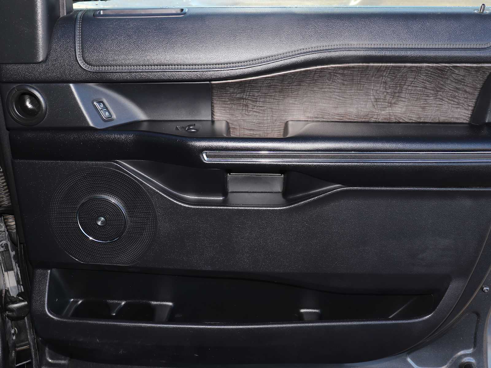 Thumbnail: 2019 Ford Expedition MAX - 23