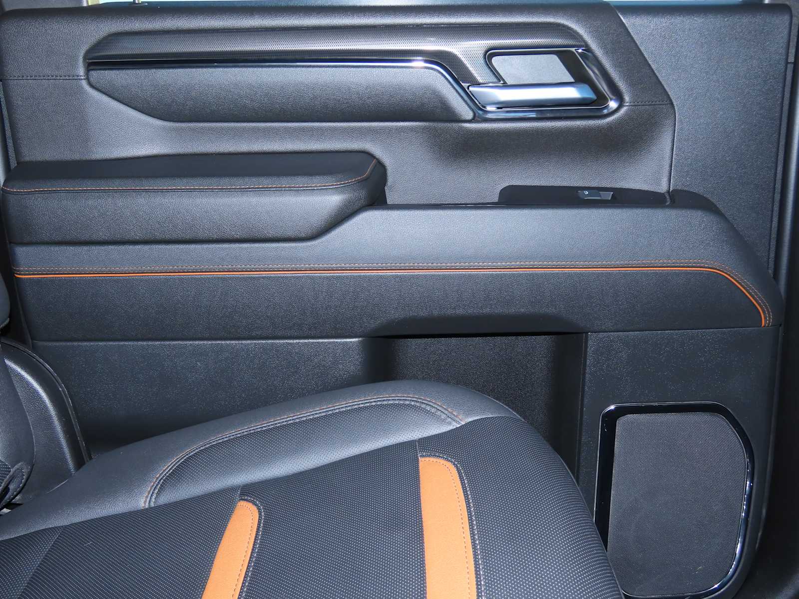 Thumbnail: 2024 GMC Sierra 2500 - 24