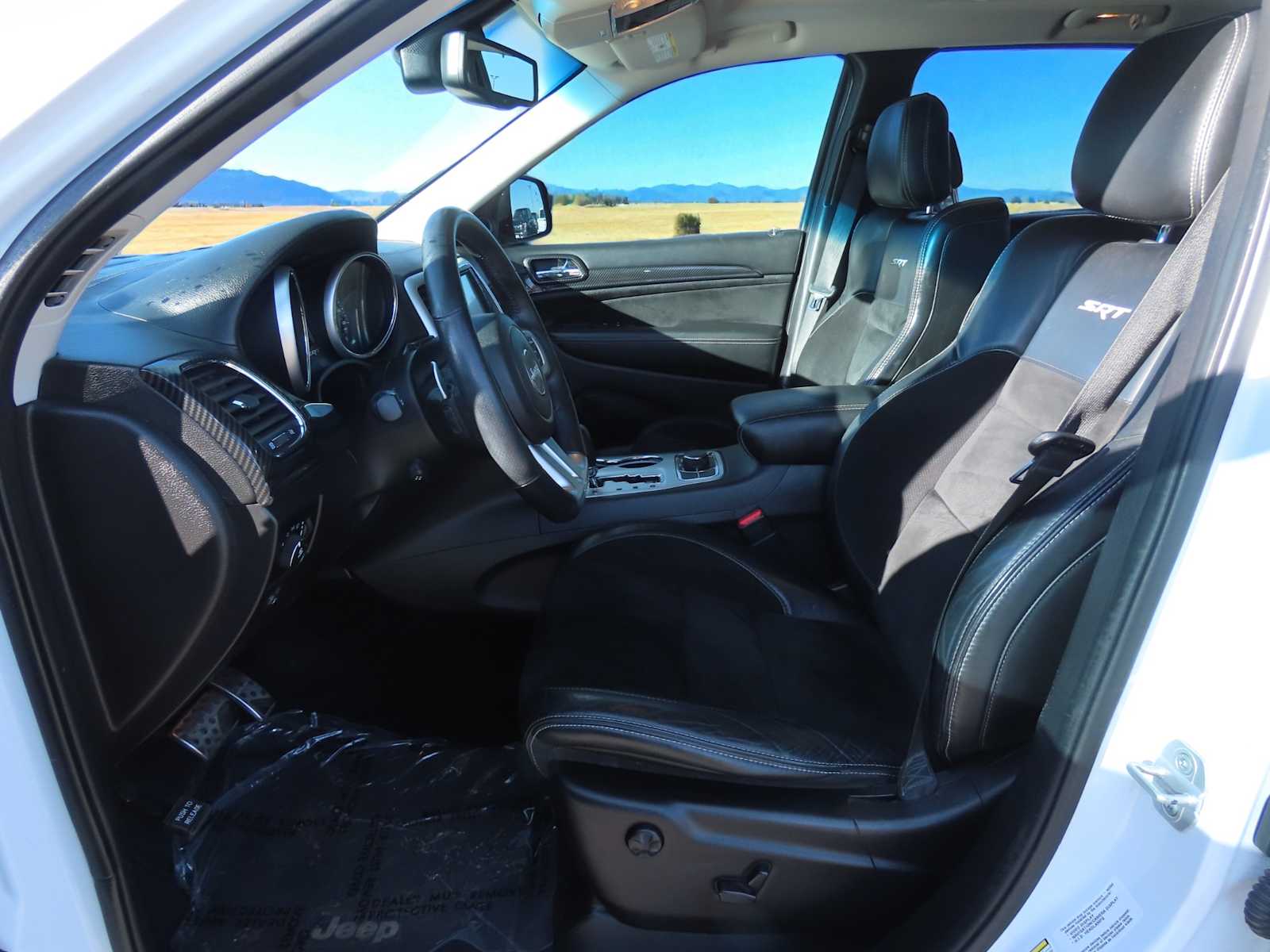 Thumbnail: 2013 Jeep Grand Cherokee - 17