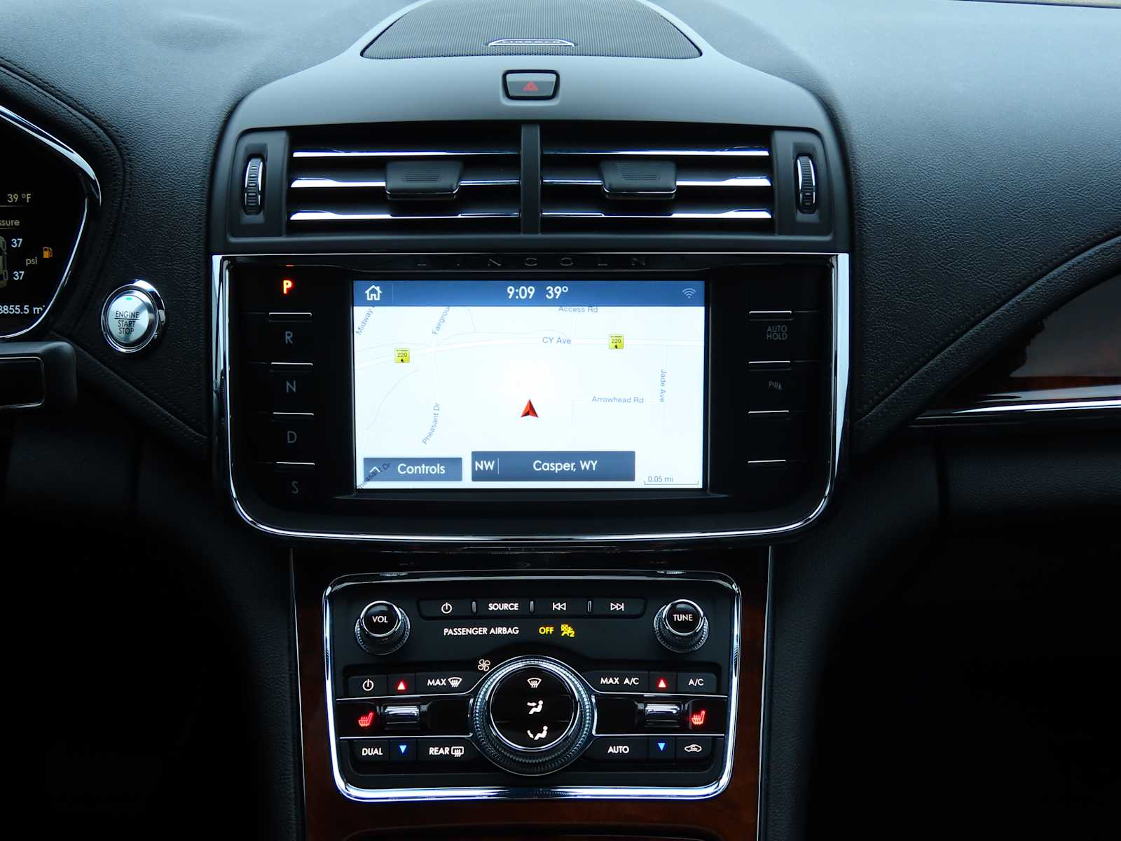 Thumbnail: 2019 Lincoln Continental - 28