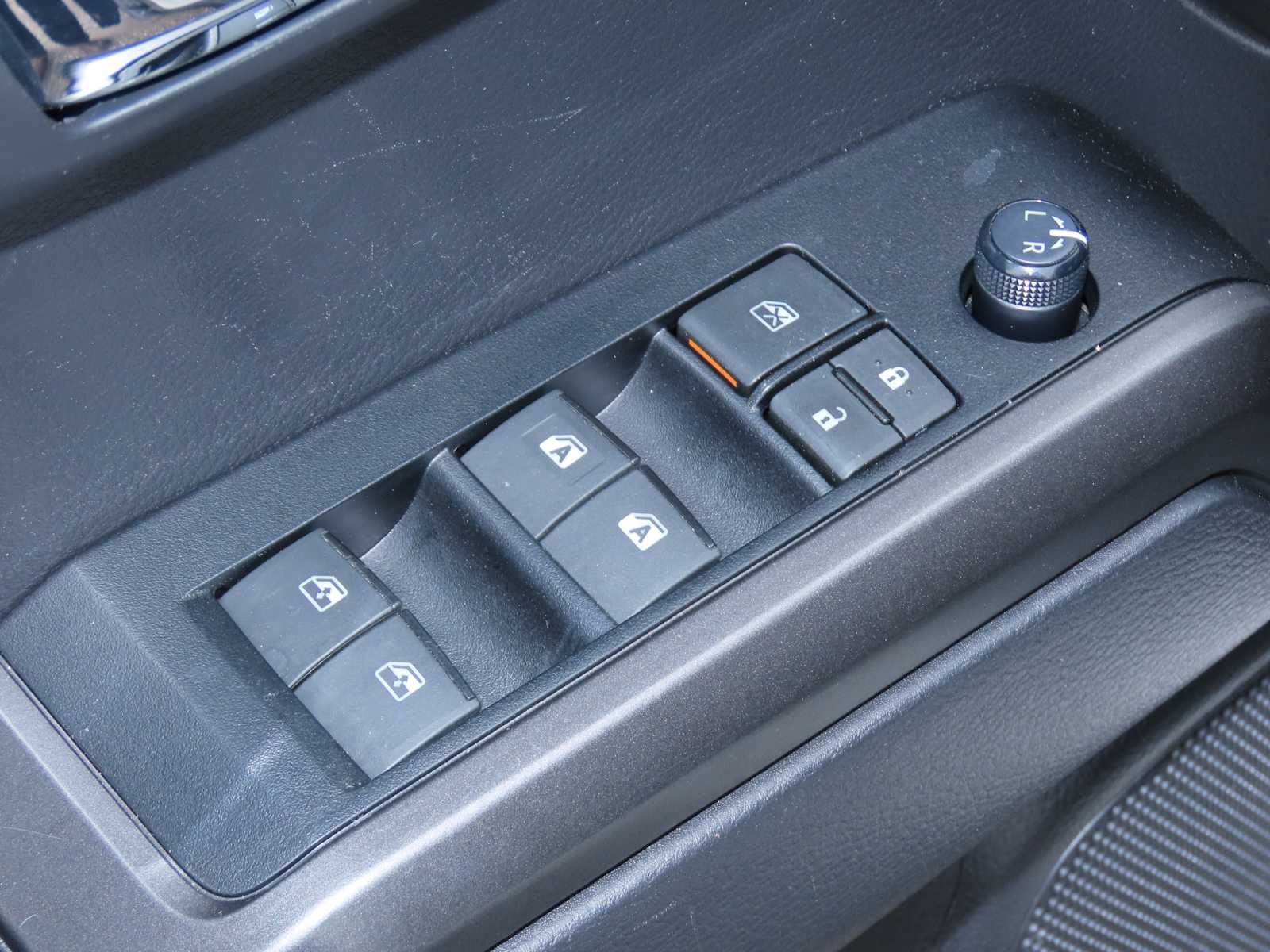 Thumbnail: 2022 Toyota Tacoma - 19