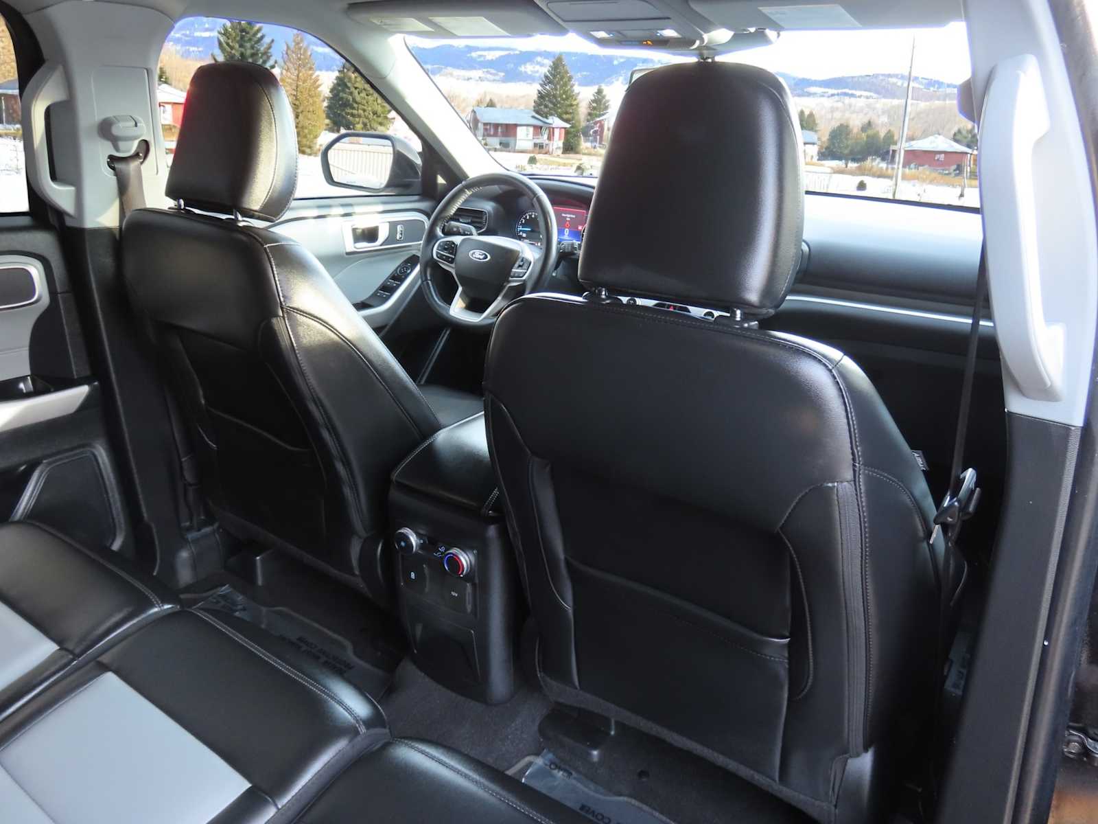 Thumbnail: 2022 Ford Explorer - 26