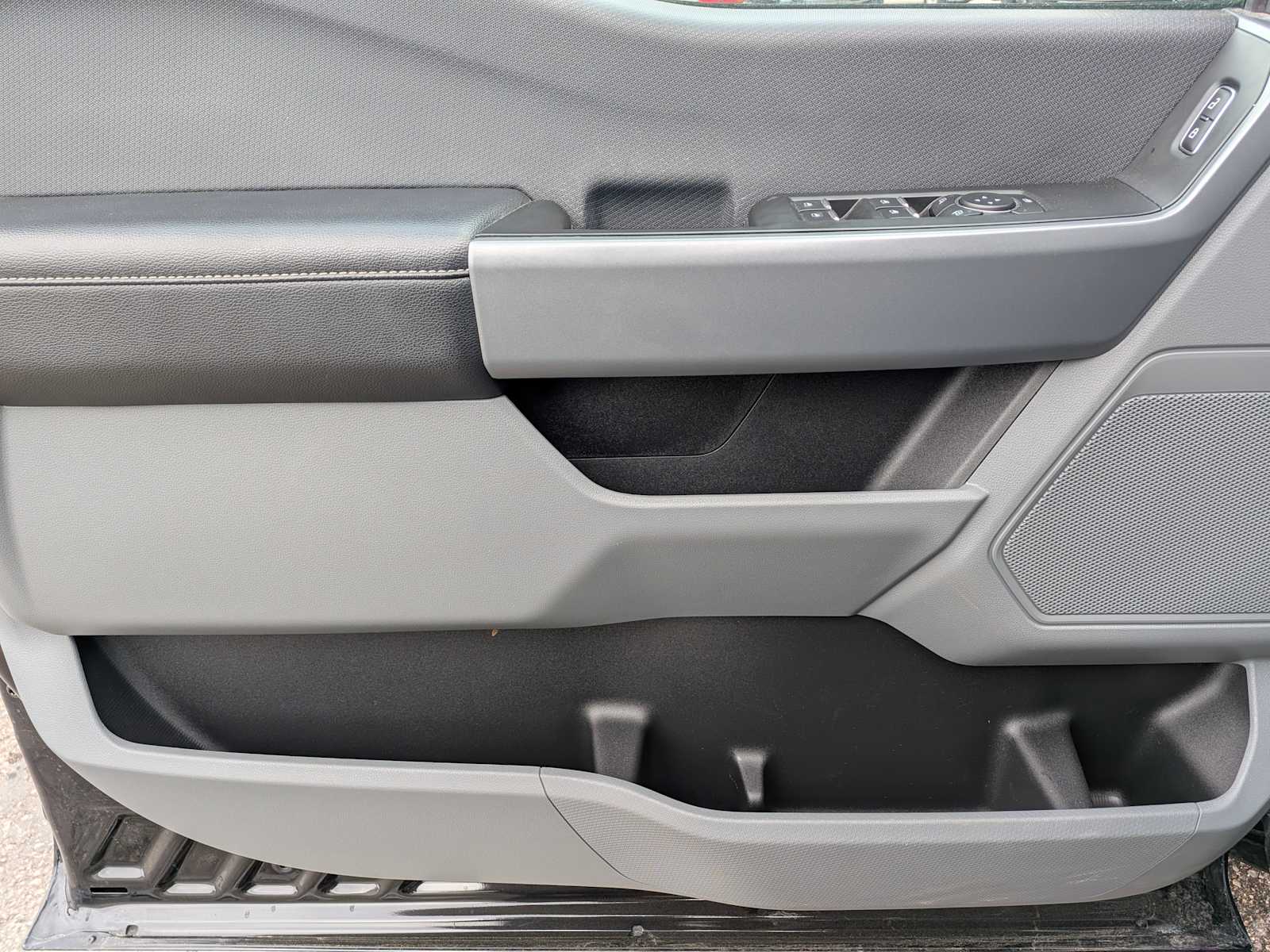 Thumbnail: 2023 Ford F-150 - 17