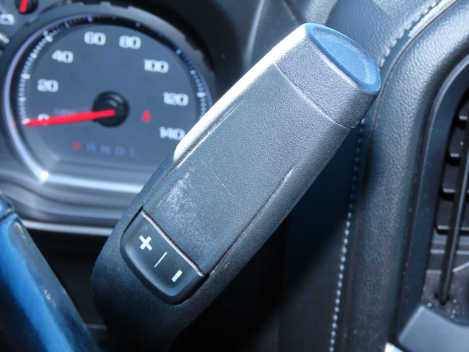 Thumbnail: 2020 Chevrolet Silverado 1500 - 32