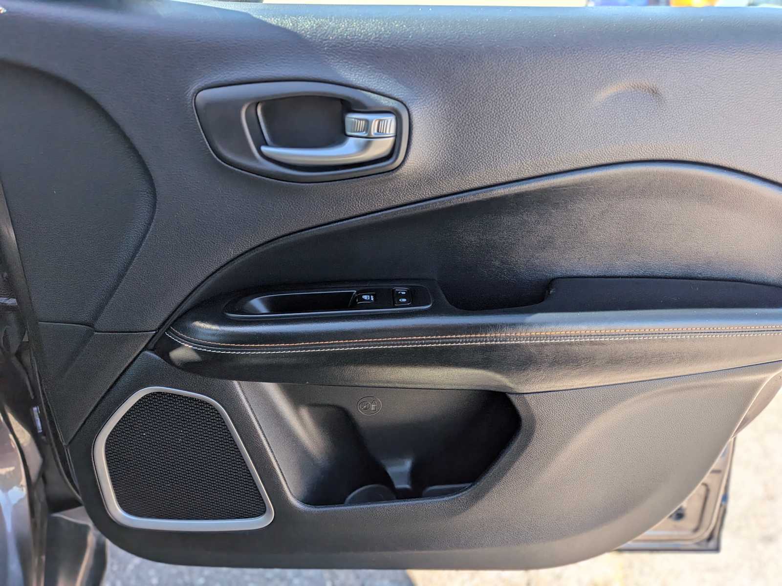 Thumbnail: 2018 Jeep Compass - 20