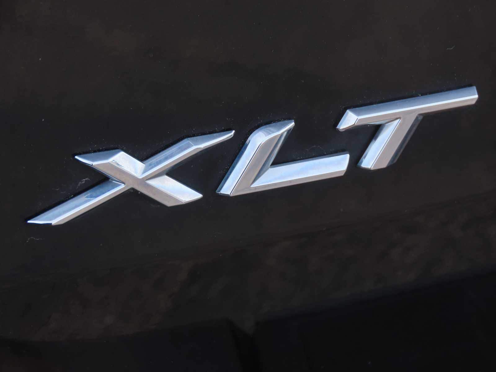 Thumbnail: 2022 Ford Explorer - 12