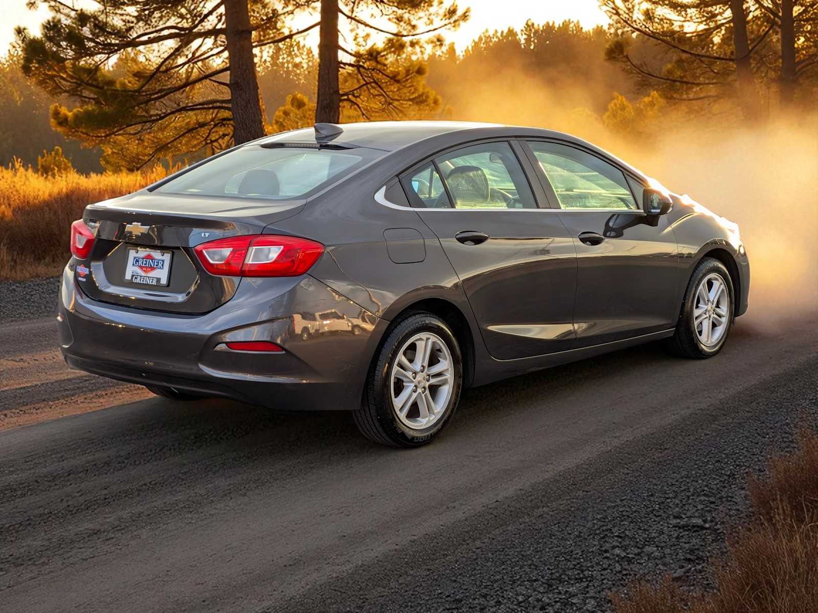 Thumbnail: 2017 Chevrolet Cruze - 6