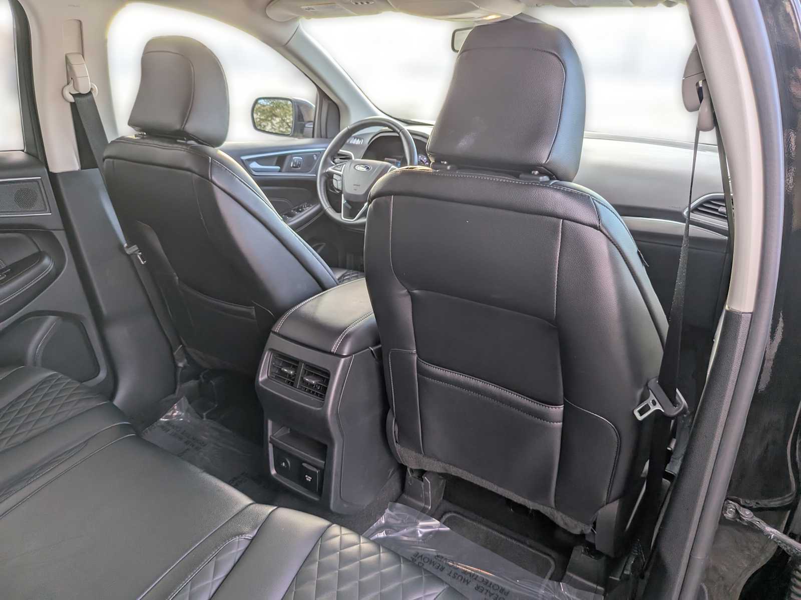 2024 Ford Edge Titanium 26