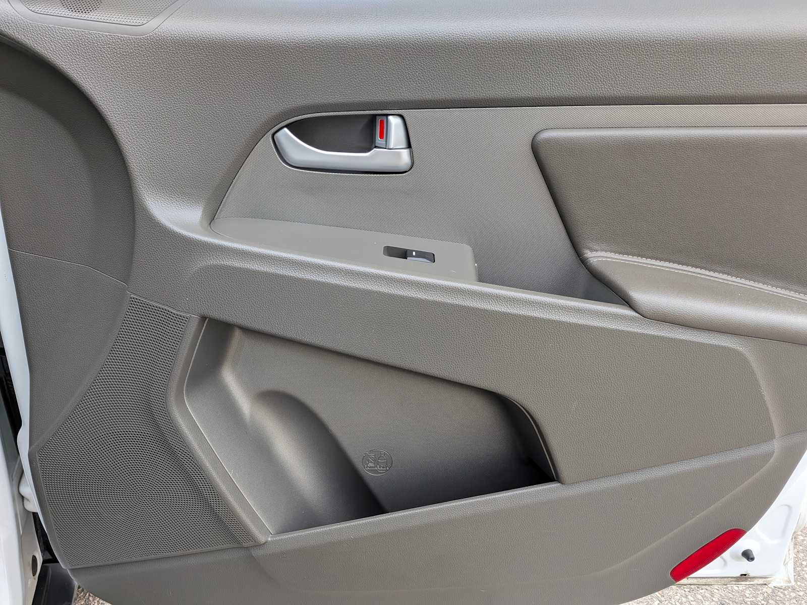 Thumbnail: 2013 Kia Sportage - 22