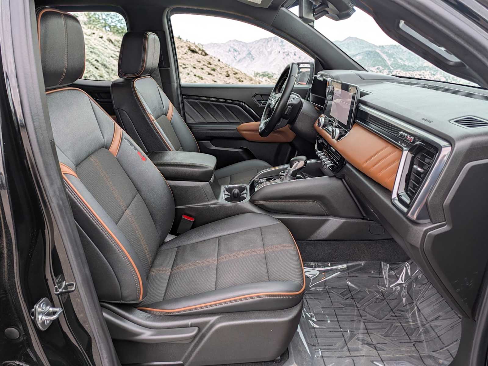 Thumbnail: 2024 GMC Canyon - 20