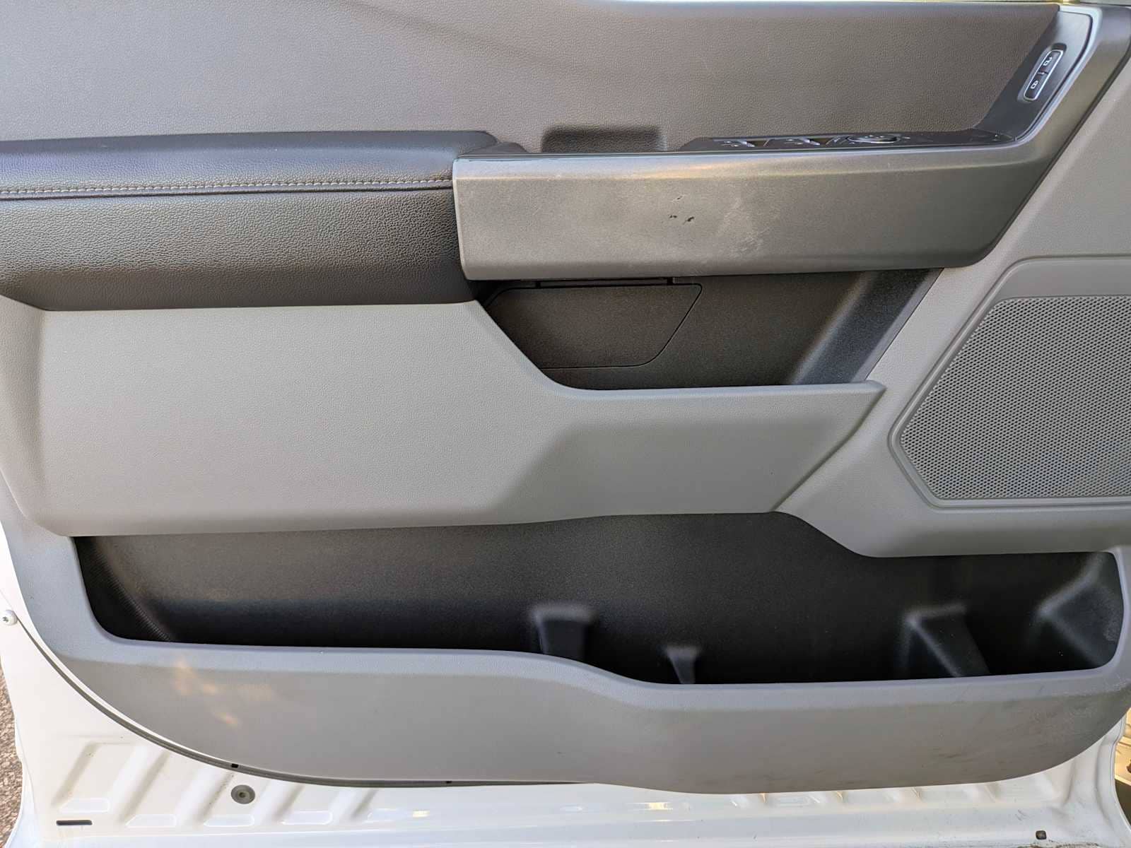 Thumbnail: 2023 Ford Econoline - 20