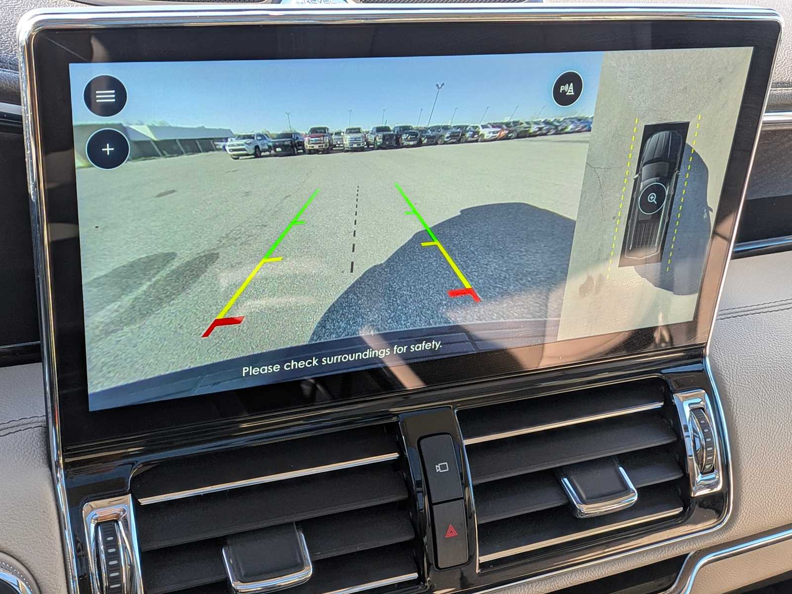 Thumbnail: 2023 Lincoln Navigator - 22