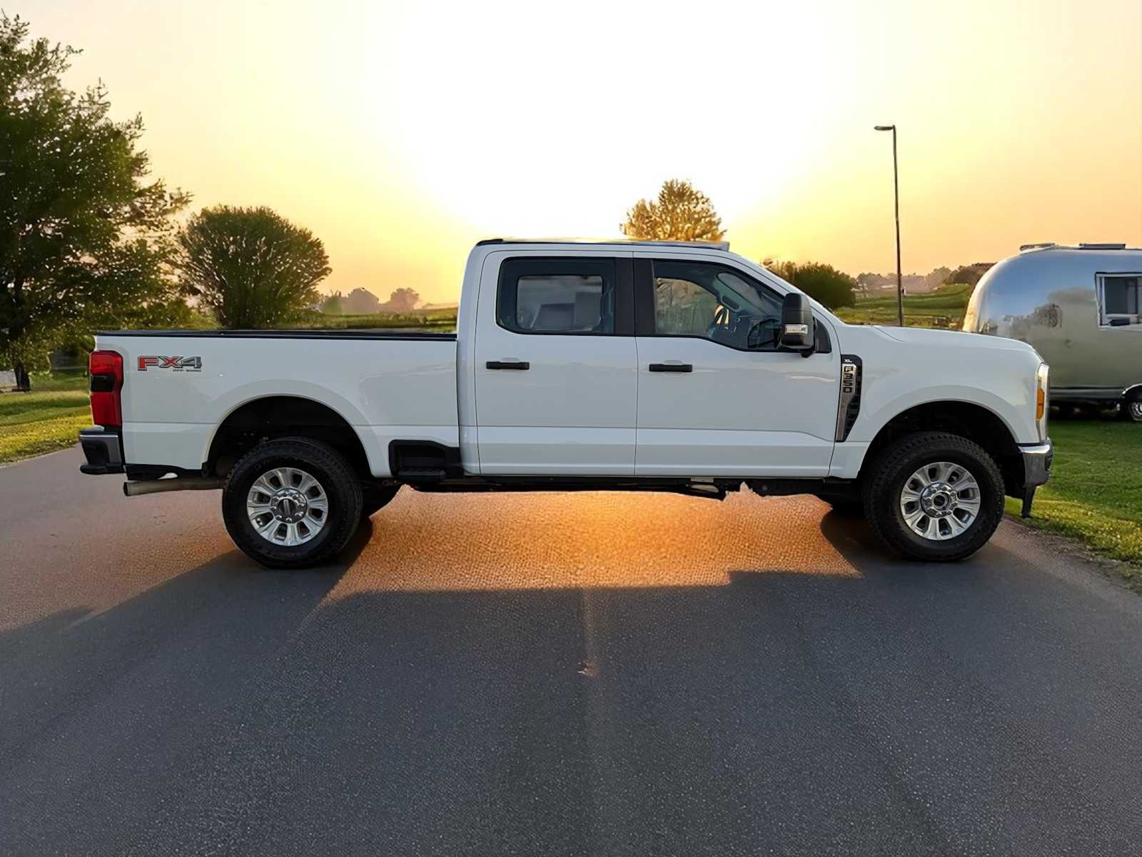 2023 Ford Econoline E-350 7