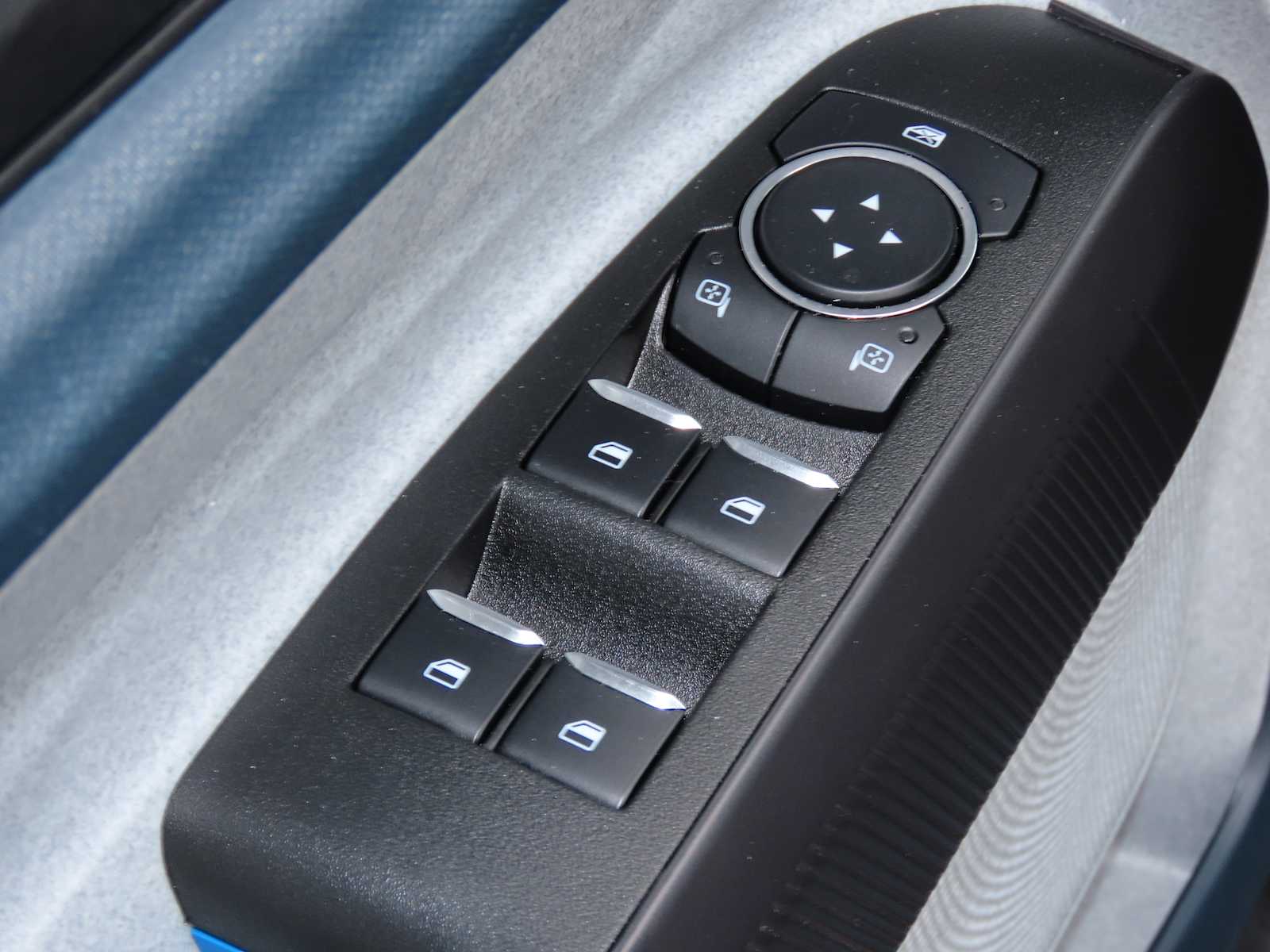 Thumbnail: 2025 Ford Maverick - 18