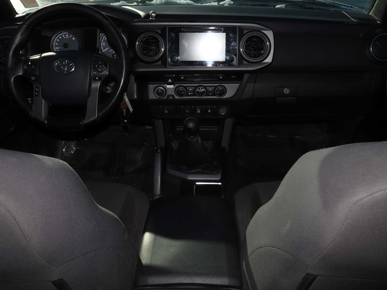 Thumbnail: 2016 Toyota Tacoma - 27