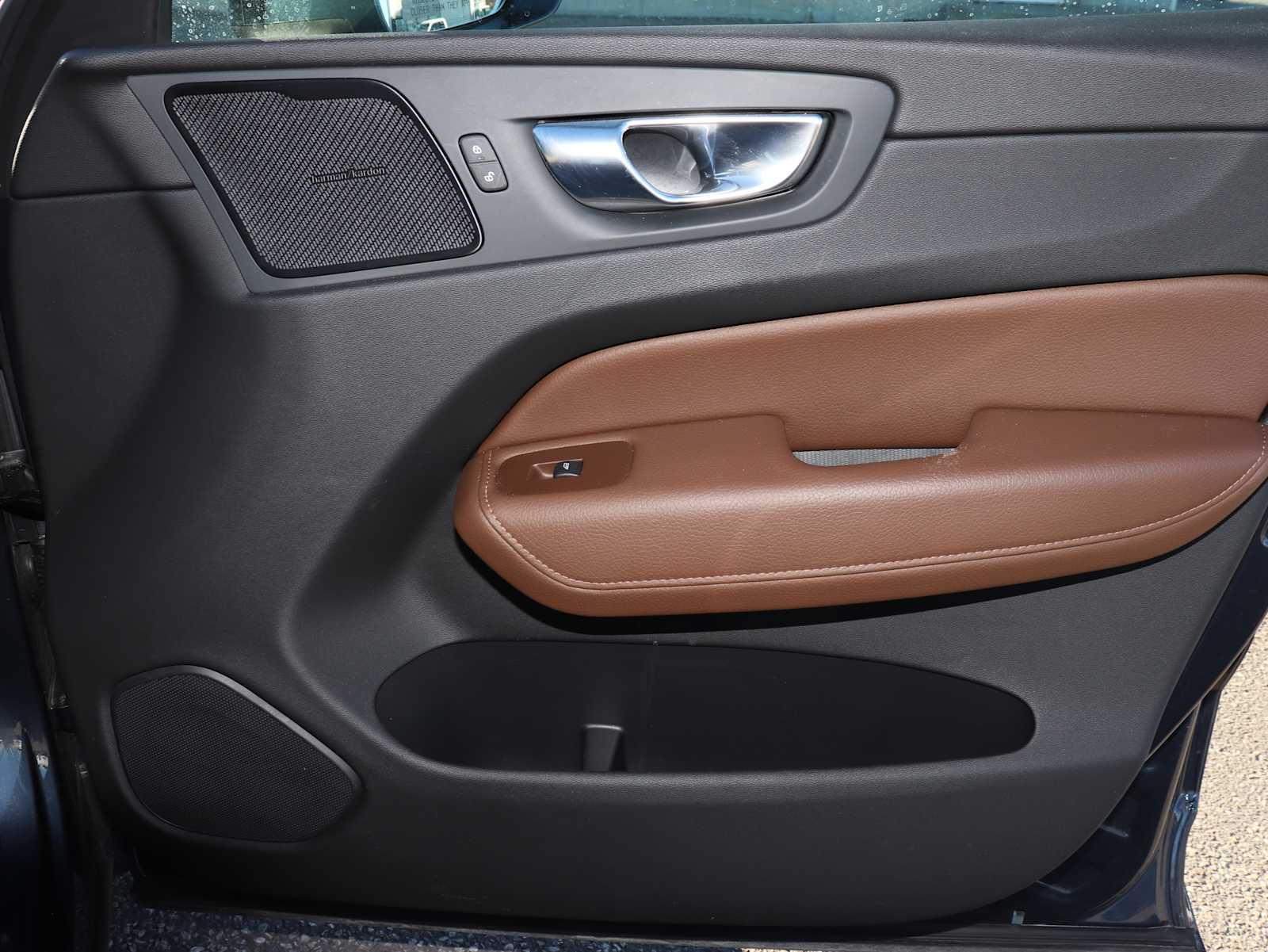 Thumbnail: 2021 Volvo XC60 - 23