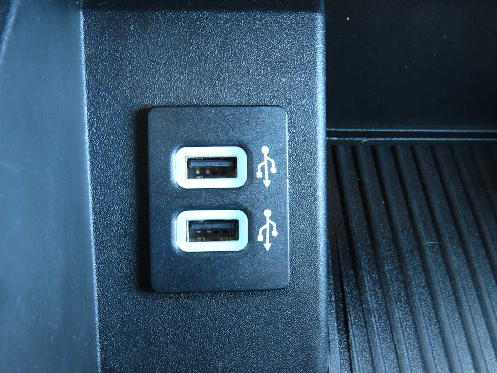 Thumbnail: 2017 Ford Econoline - 40