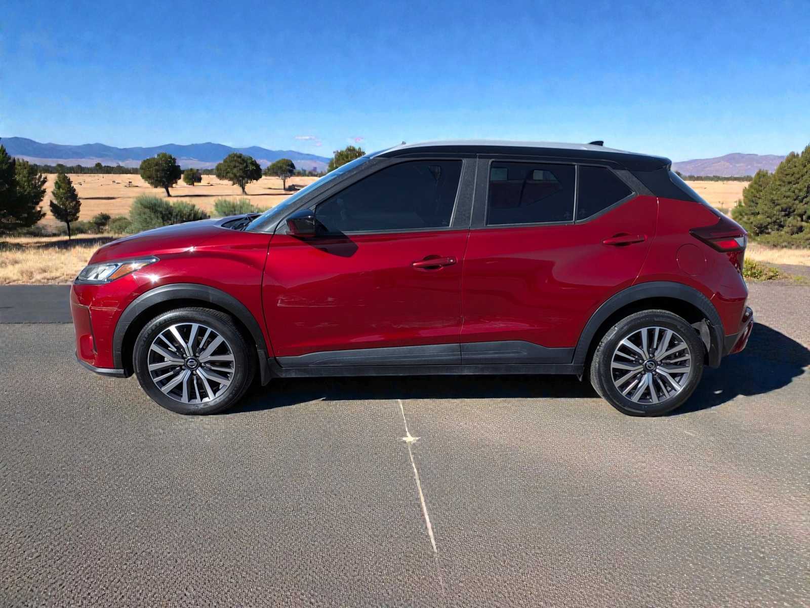 Thumbnail: 2021 Nissan Kicks - 3