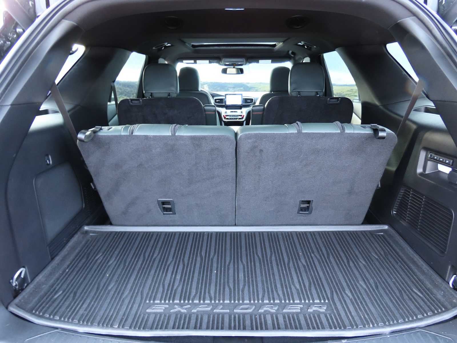 Thumbnail: 2023 Ford Explorer - 36