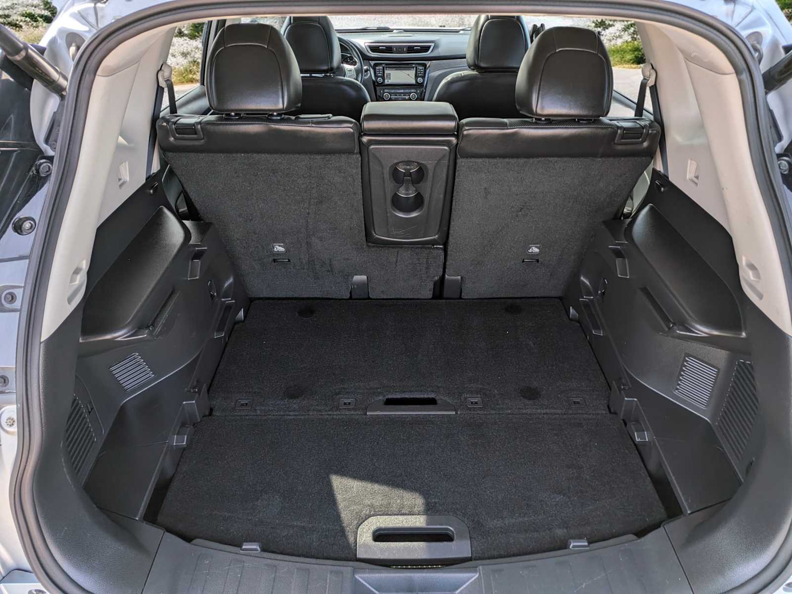 Thumbnail: 2015 Nissan Rogue - 34