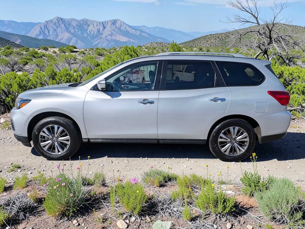 Used 2020 Nissan Pathfinder SL SUV
