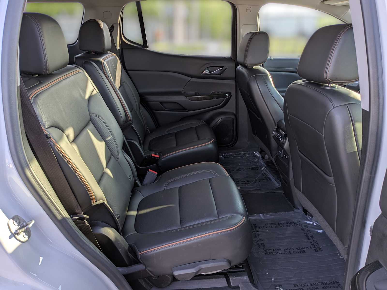 2022 GMC Acadia AT4 27