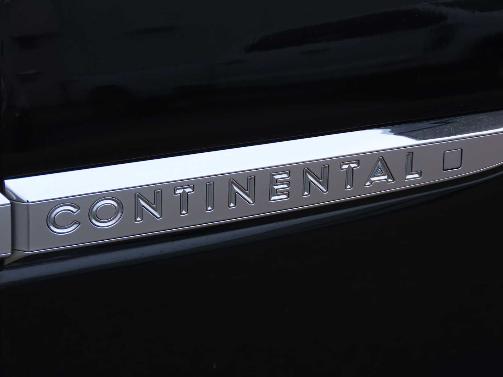 Thumbnail: 2019 Lincoln Continental - 11