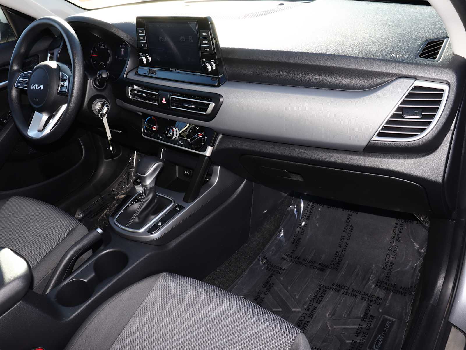 Thumbnail: 2023 Kia Seltos - 23