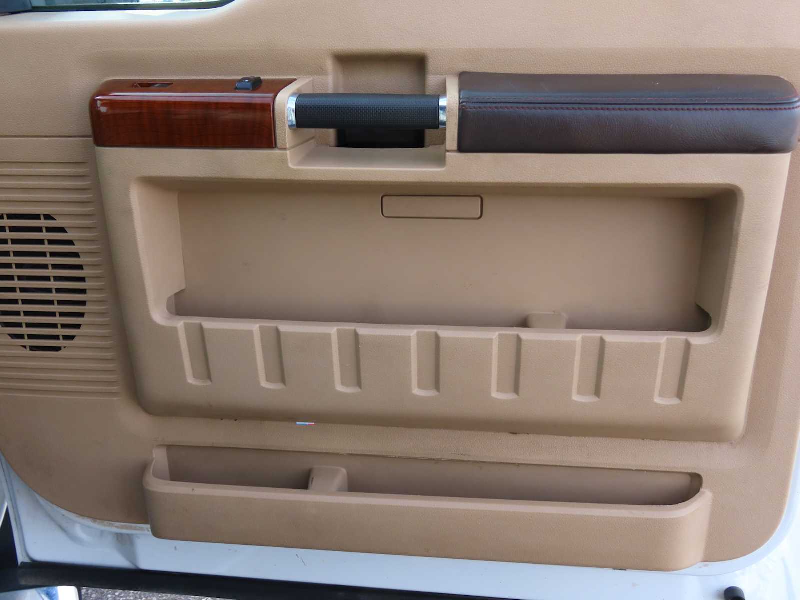 Thumbnail: 2015 Ford Econoline - 28