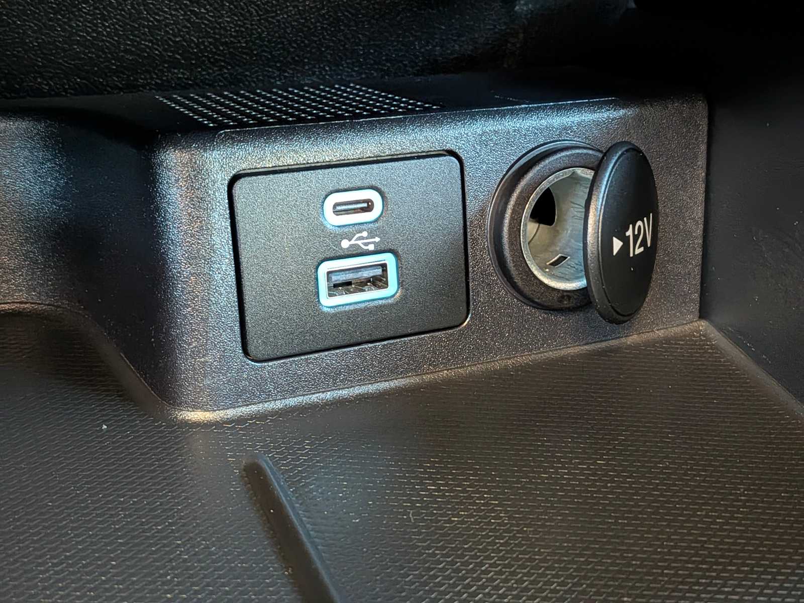 Thumbnail: 2023 Ford Escape - 31