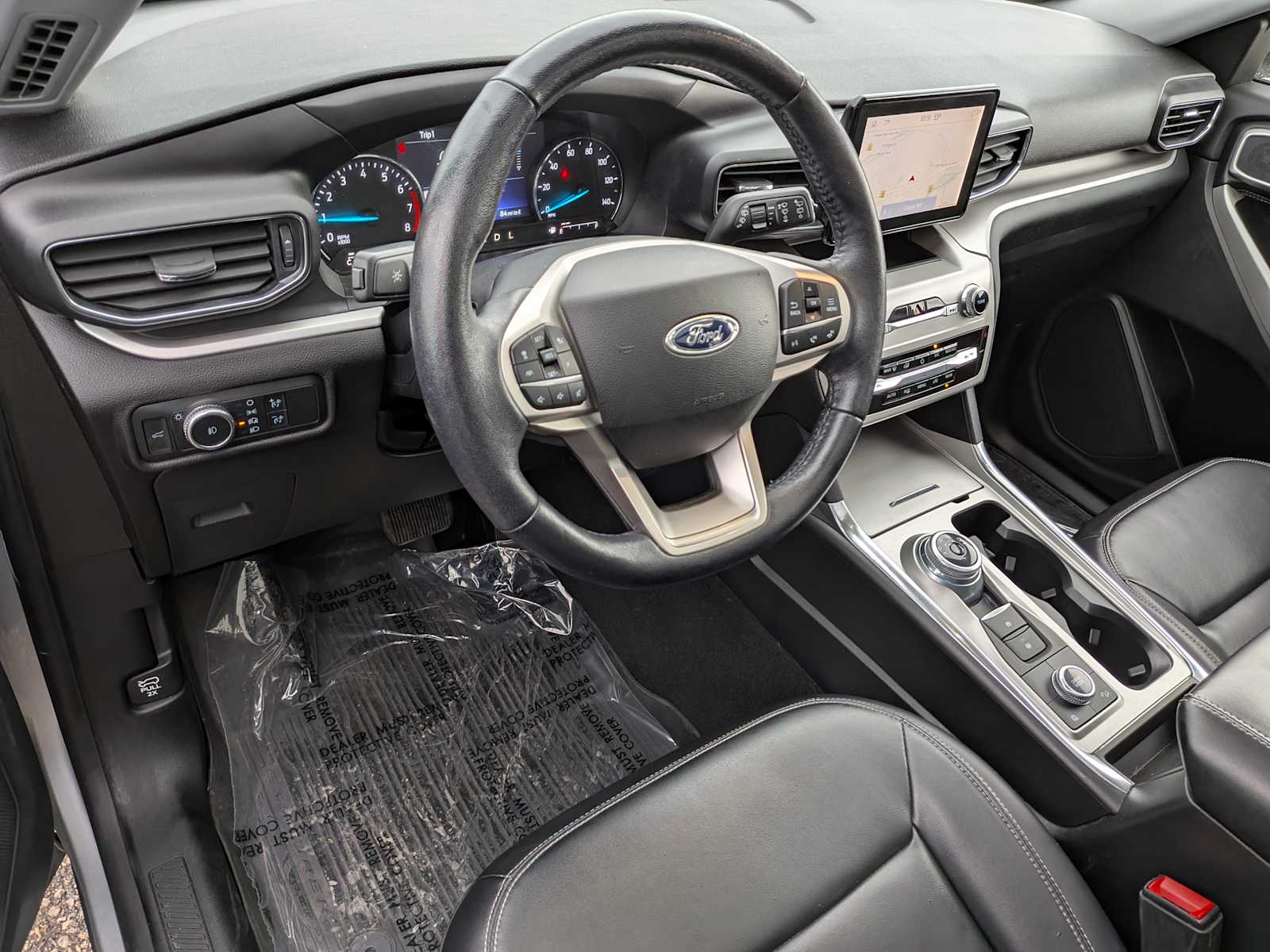 2022 Ford Explorer XLT photo 2