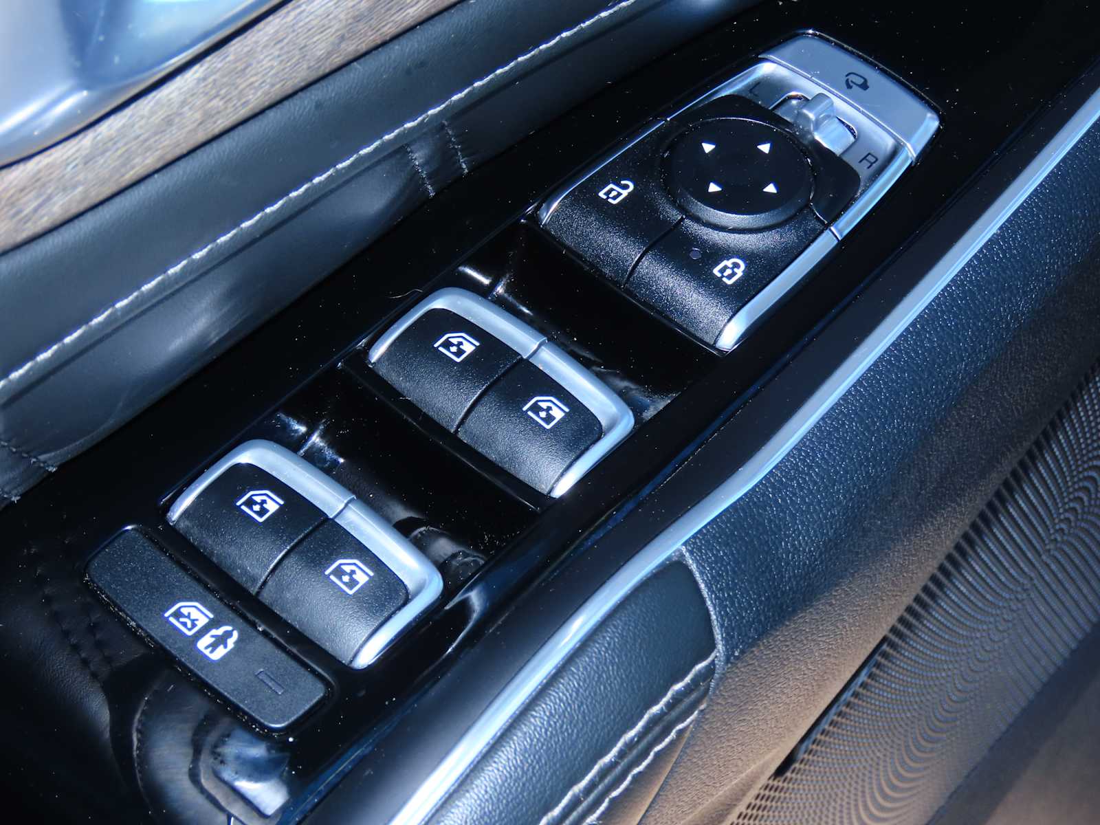 Thumbnail: 2022 Kia Sorento - 17