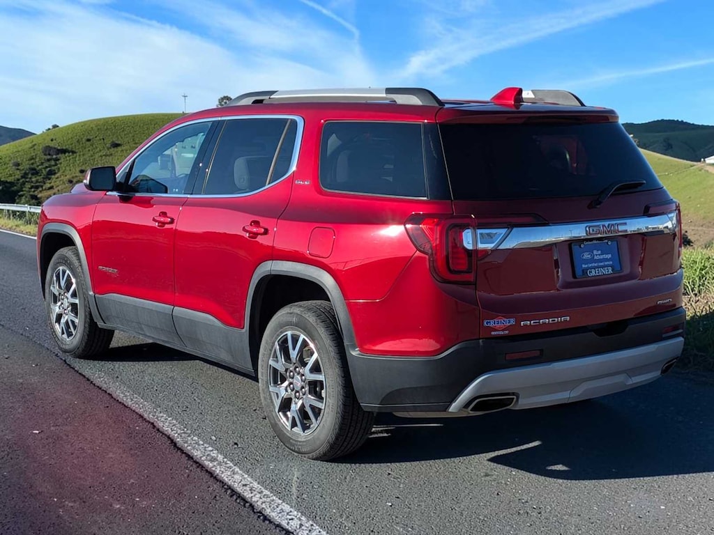 Used 2023 GMC Acadia SLE SUV