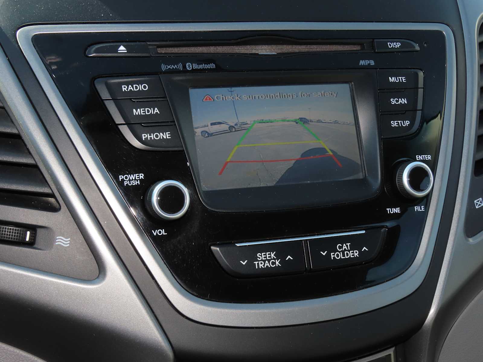 Thumbnail: 2015 Hyundai Elantra - 32