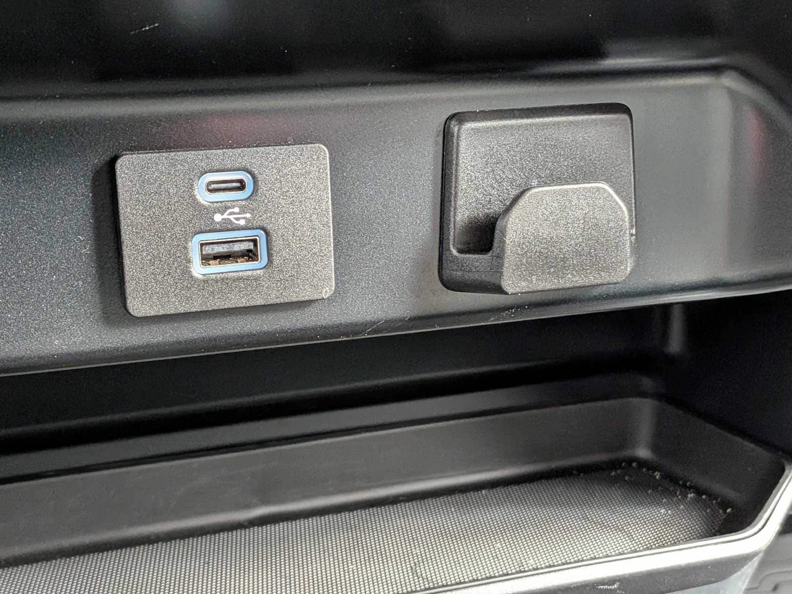 Thumbnail: 2023 Ford F-150 - 31