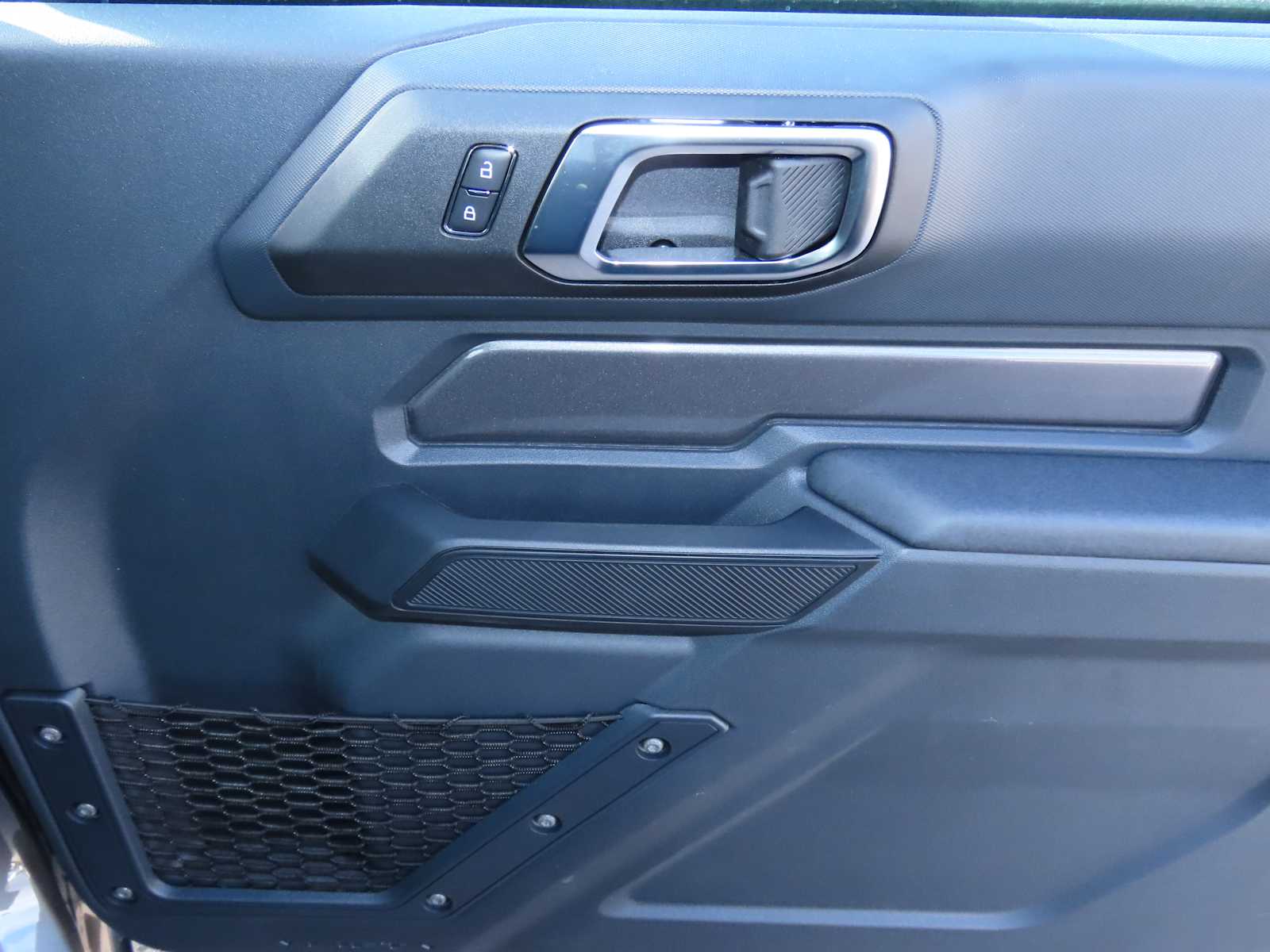 Thumbnail: 2025 Ford Bronco - 15