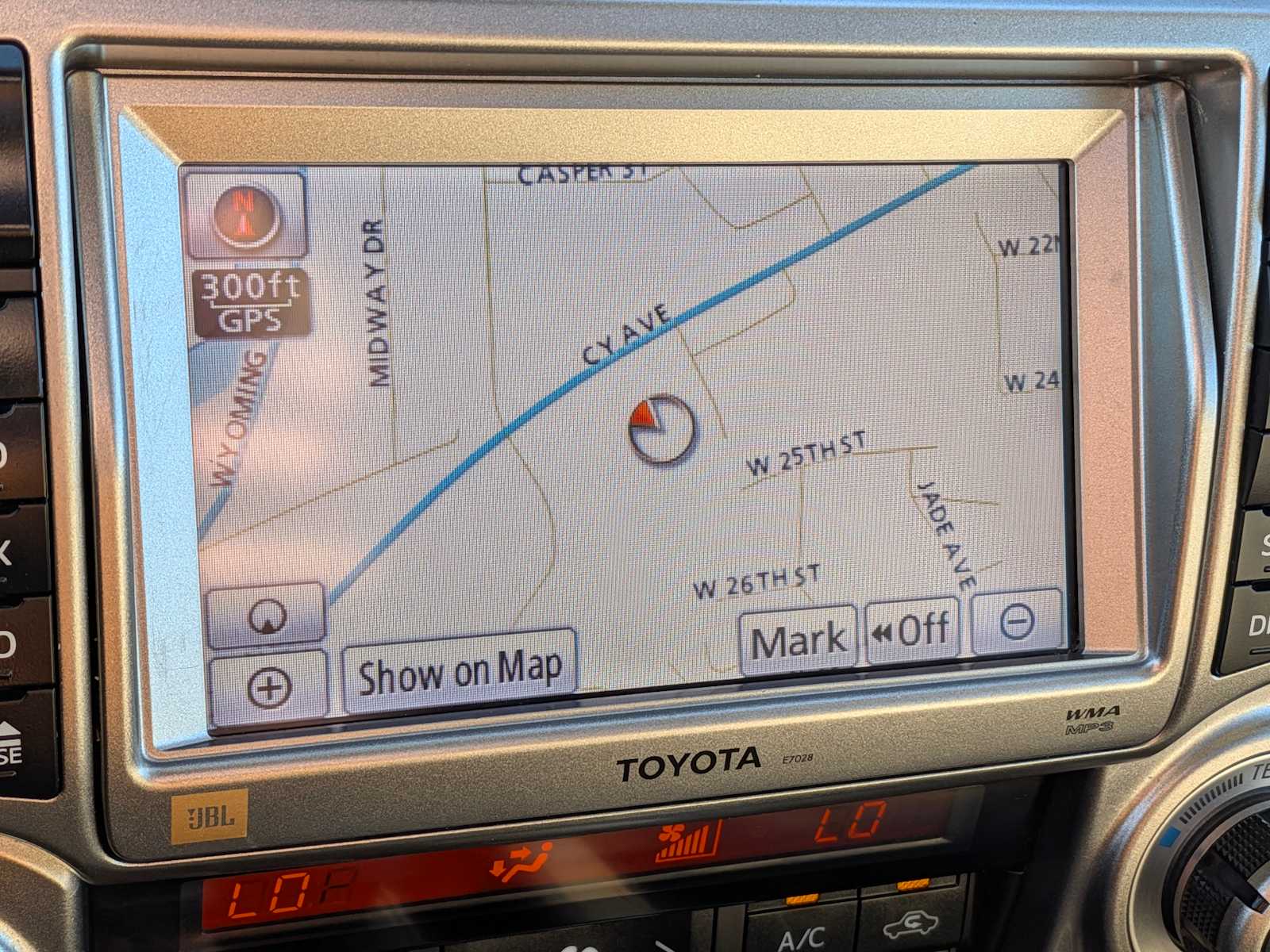 Thumbnail: 2013 Toyota 4Runner - 21