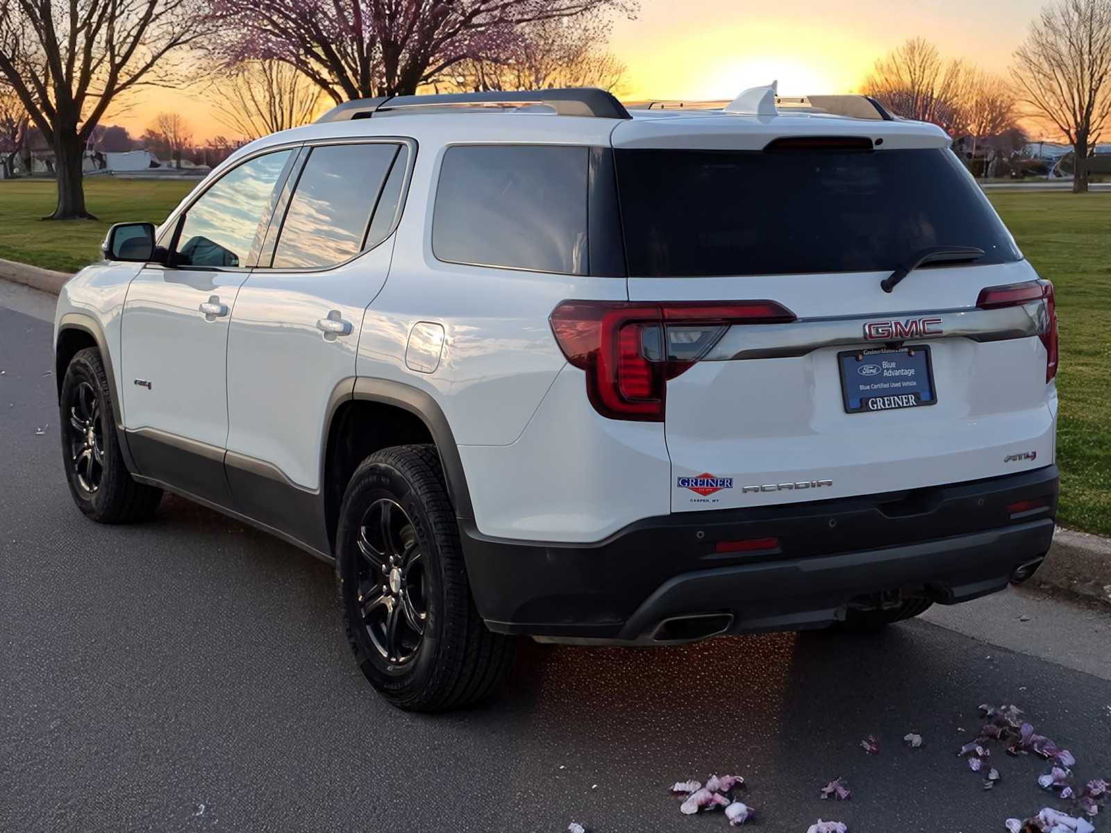 2022 GMC Acadia AT4 4