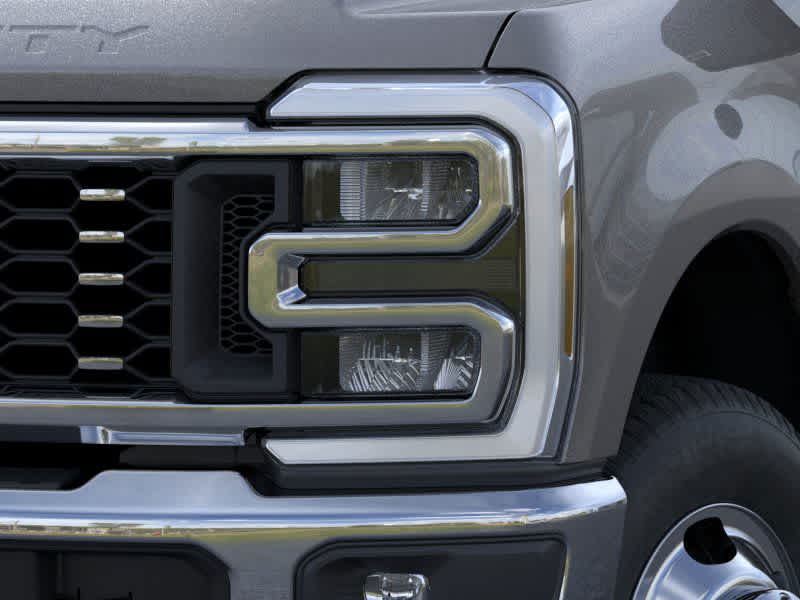 Thumbnail: 2025 Ford F-350 - 18