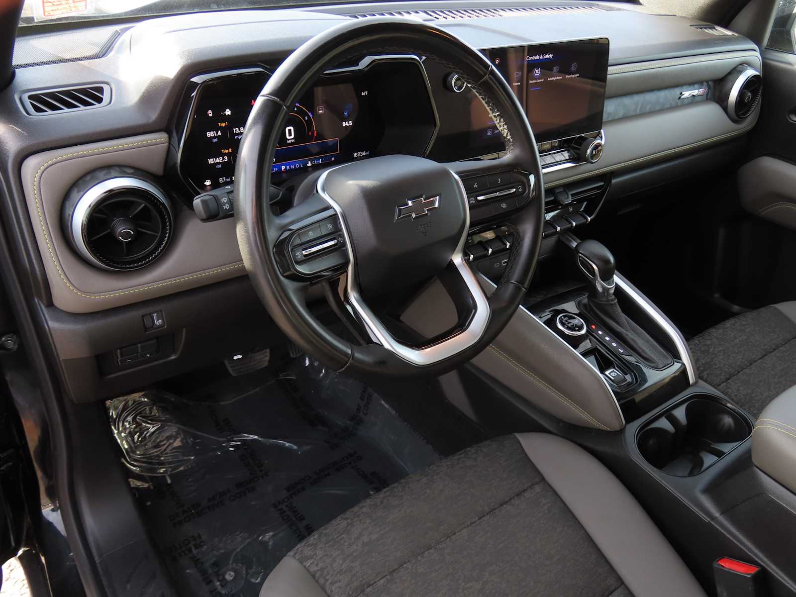 Thumbnail: 2024 Chevrolet Colorado - 2