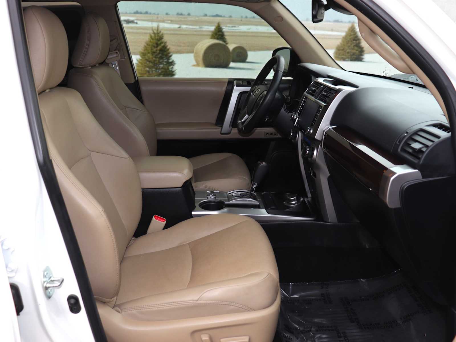 Thumbnail: 2022 Toyota 4Runner - 23