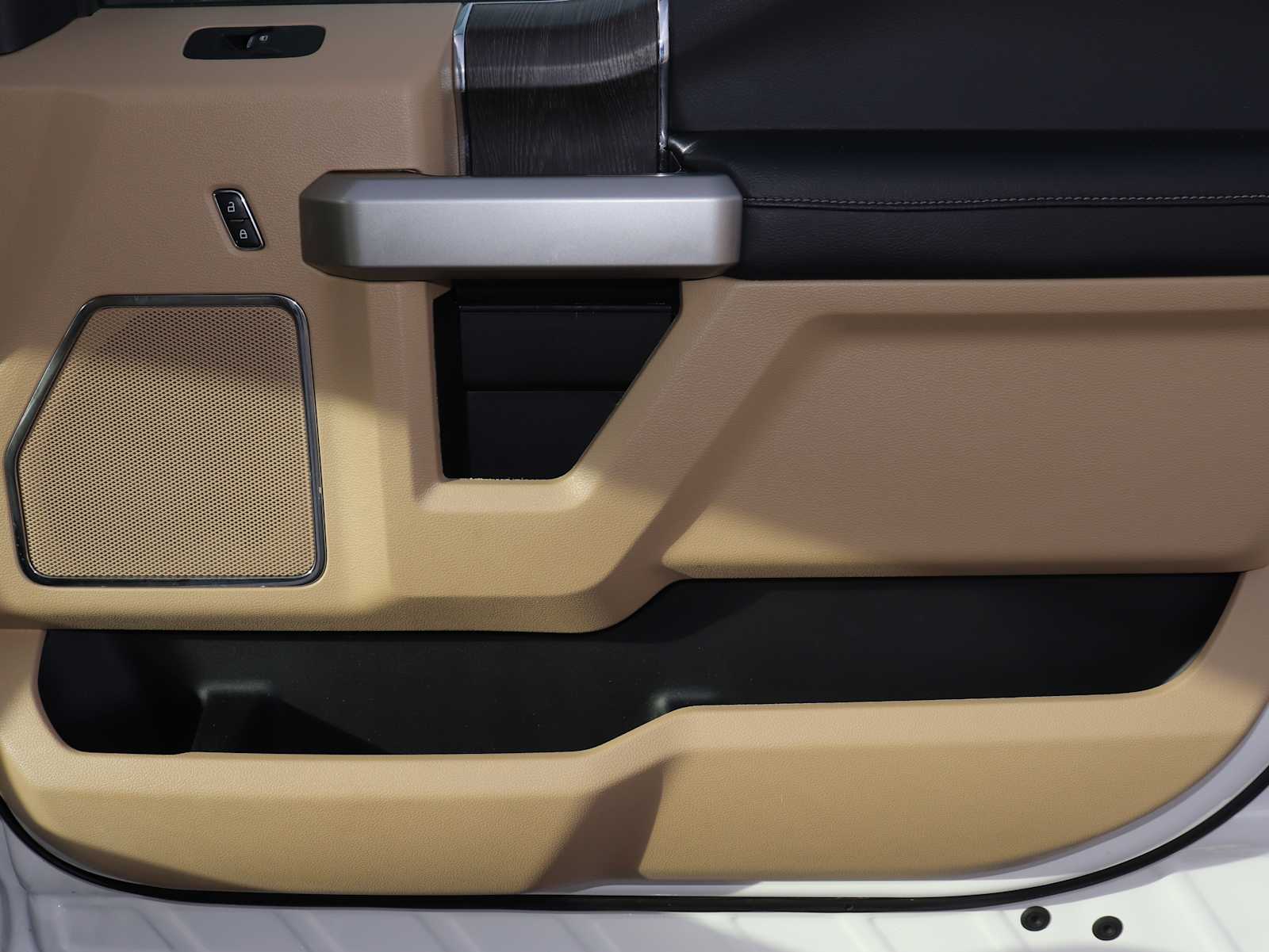 Thumbnail: 2020 Ford Econoline - 27